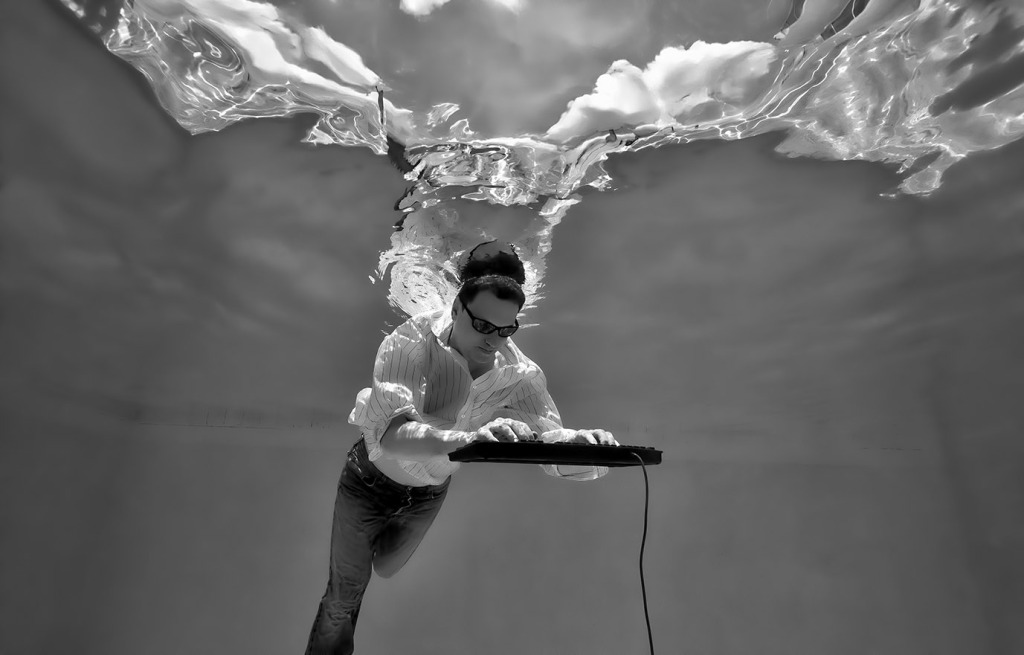 Brainstorm. Photography under Water. 